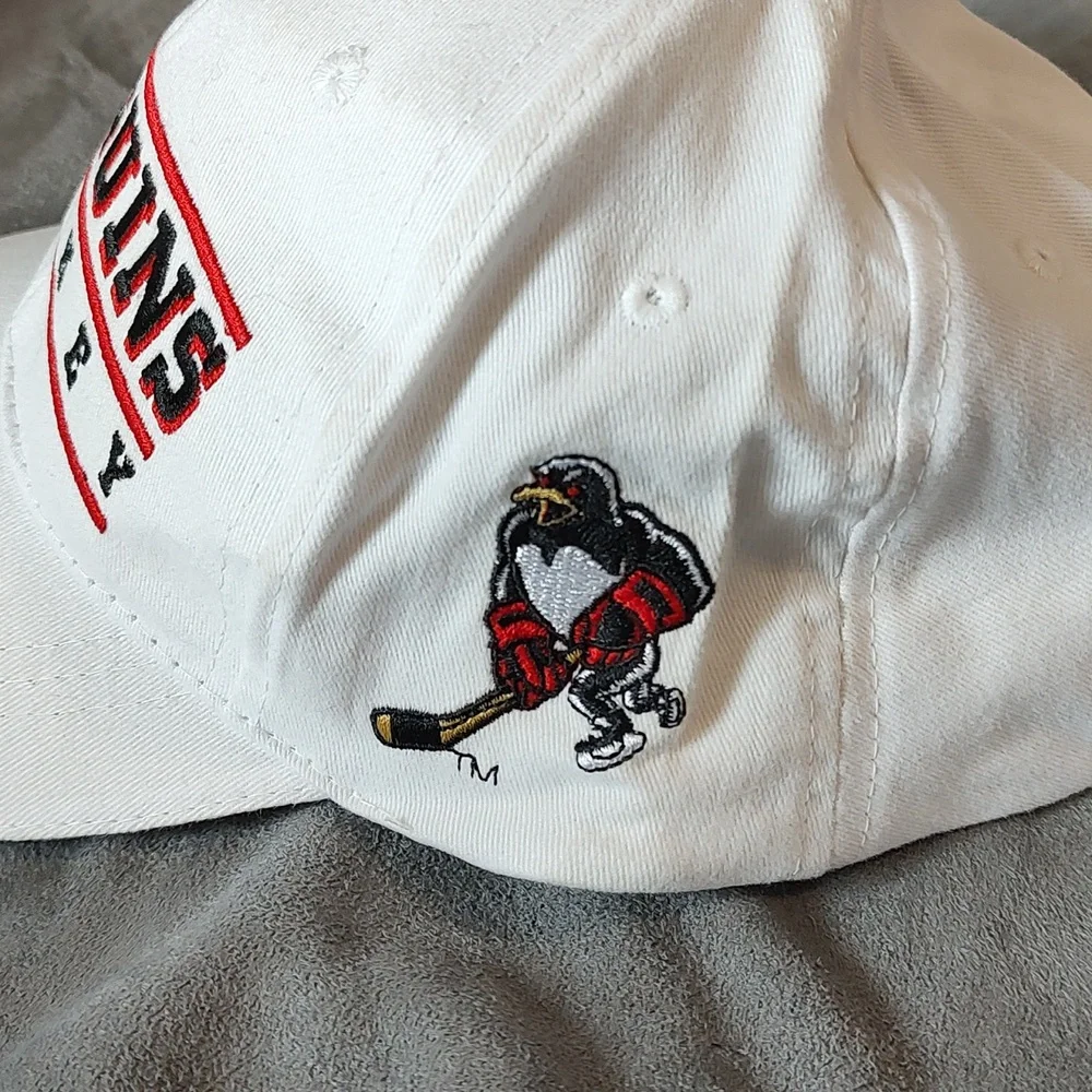 🏵️WBS Penguins Hockey Cap - Picture 2 of 5